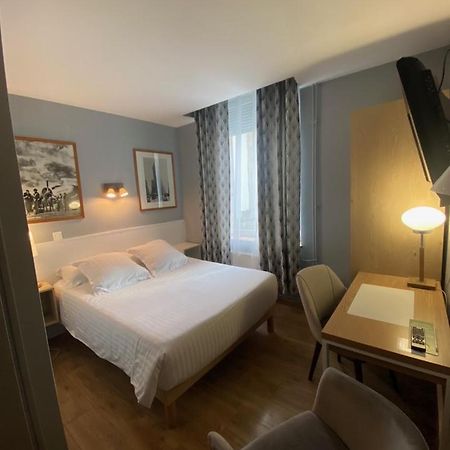 Hotel Le Pelican Шарлевіль-Мезьєр Екстер'єр фото